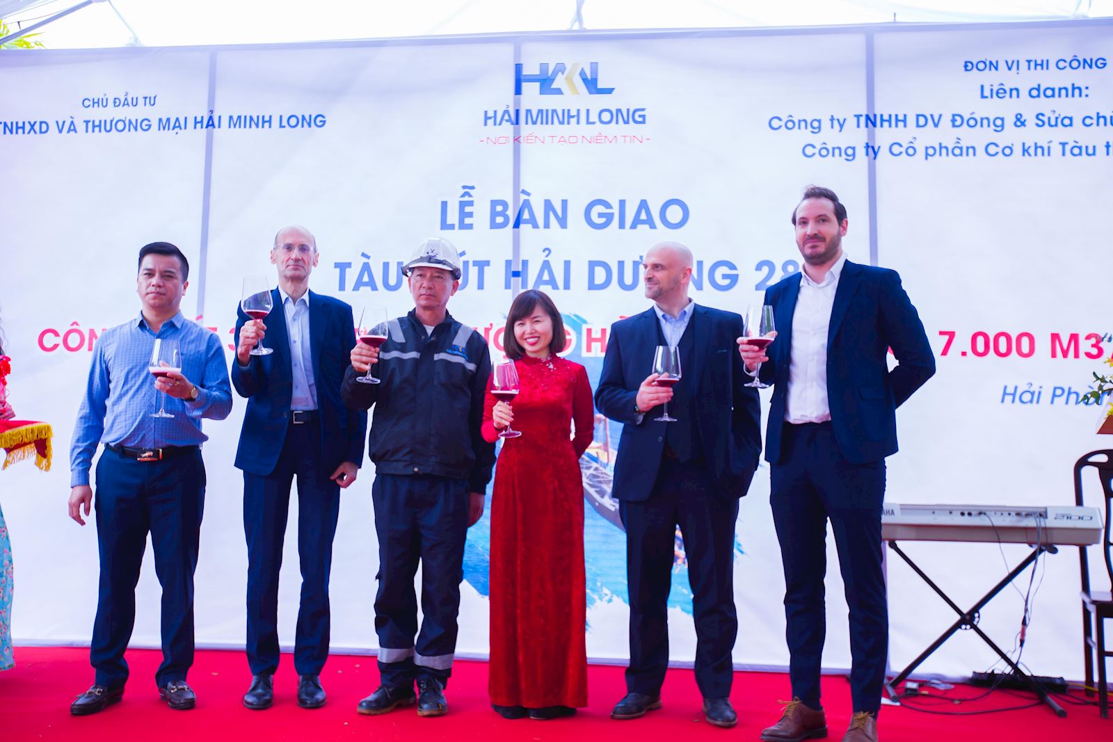 HANDOVER OF HAI DUONG 28: THE LARGEST DREDGER BUILT IN VIETNAM